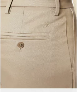 Men's Dockers® Signature Khaki Relaxed-Fit Stretch Pleated Pants -Casual Outfits For Men Elegant store 3391505 ALT3